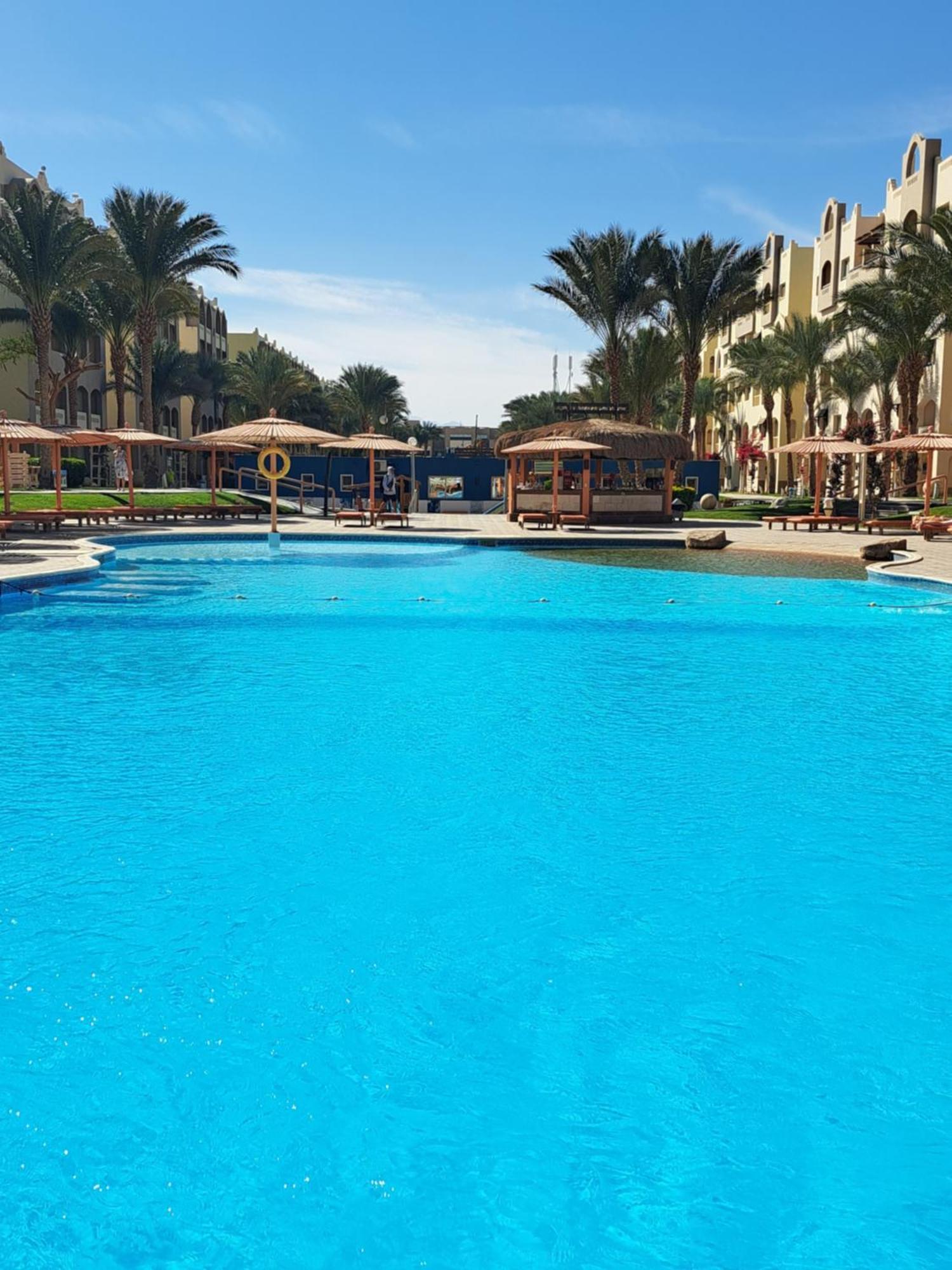 Beach Front 2Br At Elkarma Hotel & Aqua Park Hurghada Luaran gambar