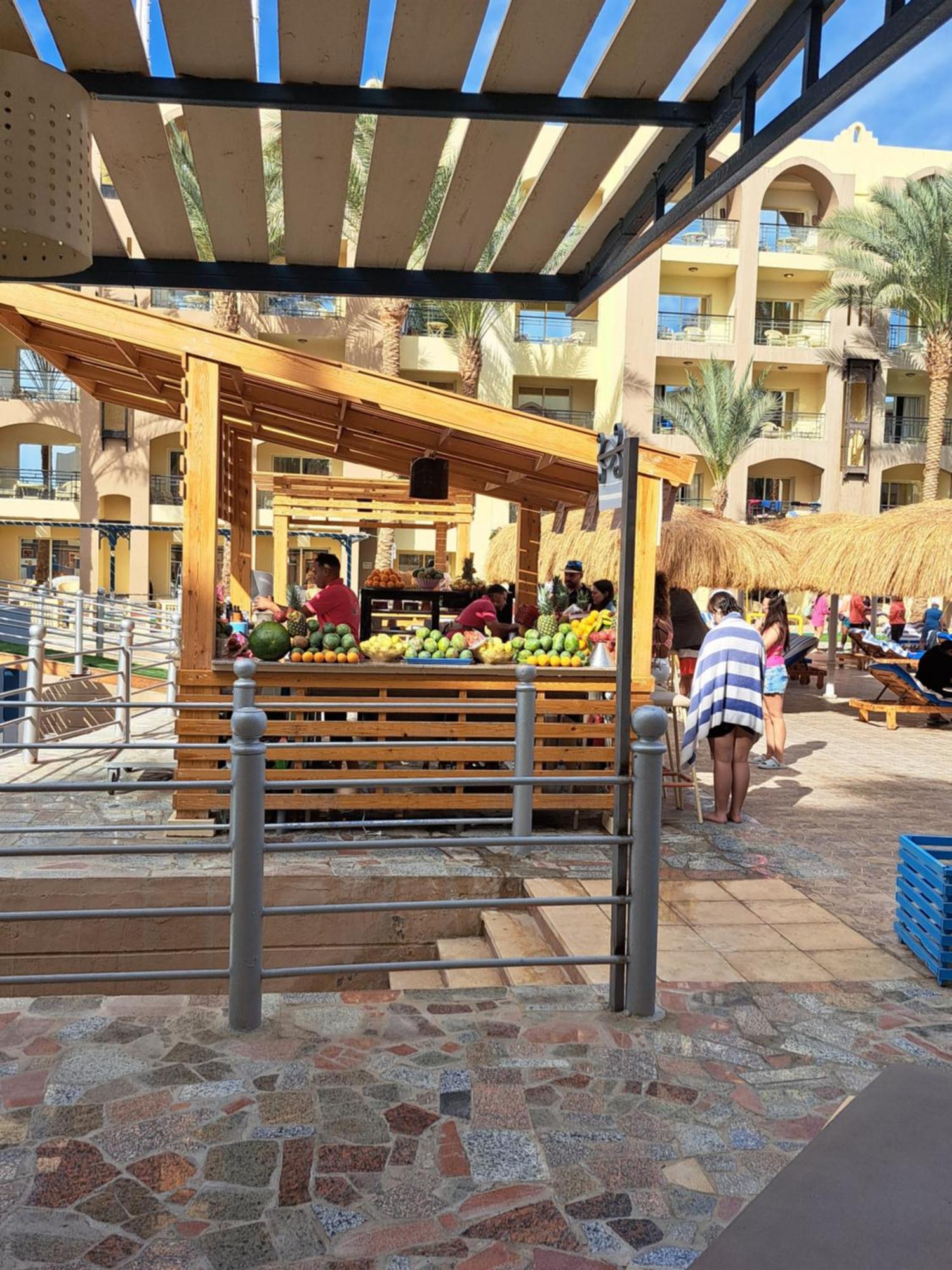 Beach Front 2Br At Elkarma Hotel & Aqua Park Hurghada Luaran gambar