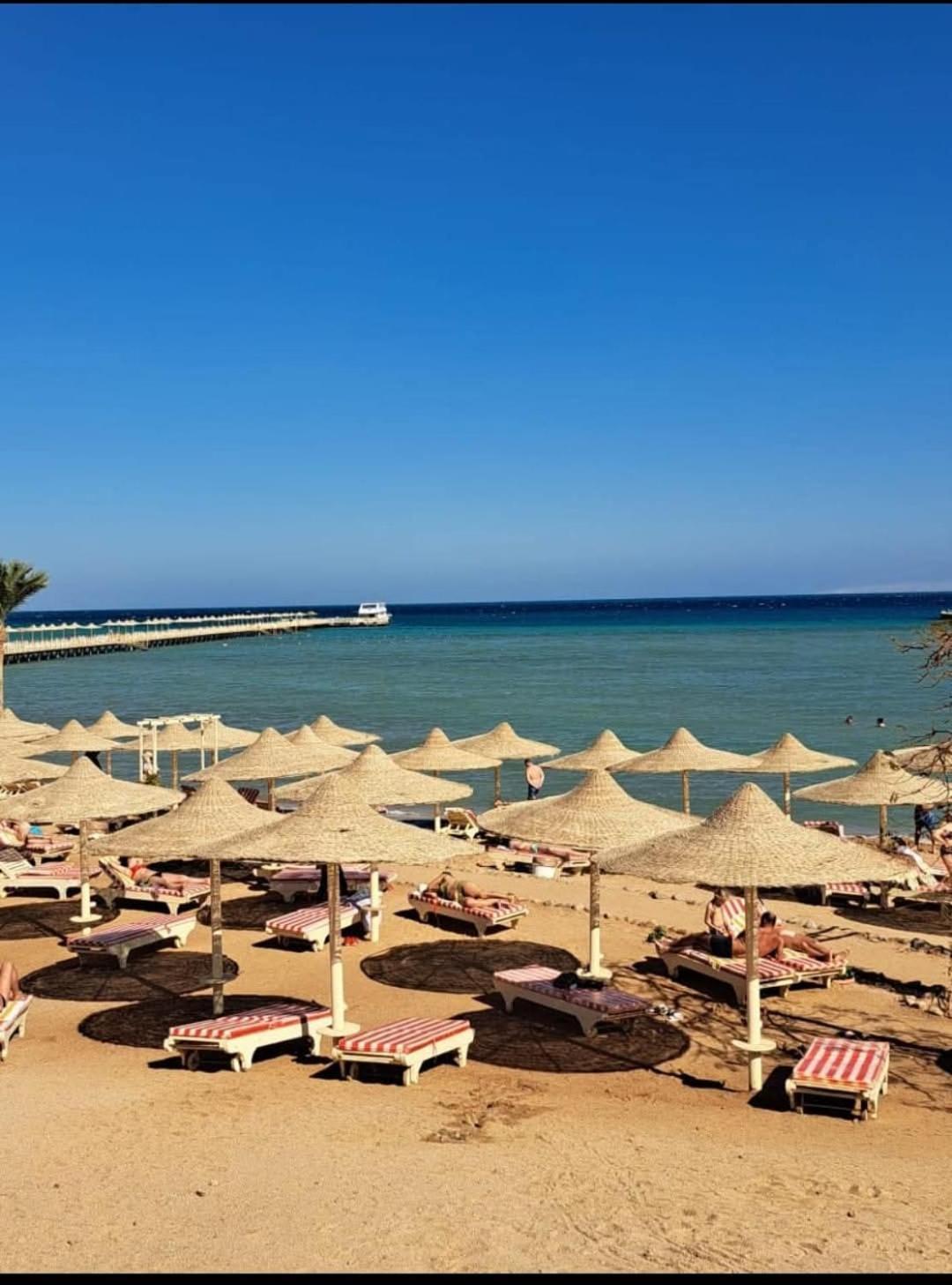 Beach Front 2Br At Elkarma Hotel & Aqua Park Hurghada Luaran gambar